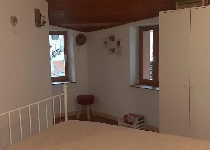 Ca' Du Barbe: Tra Le Alpi E Il Mare Ferienhaus *